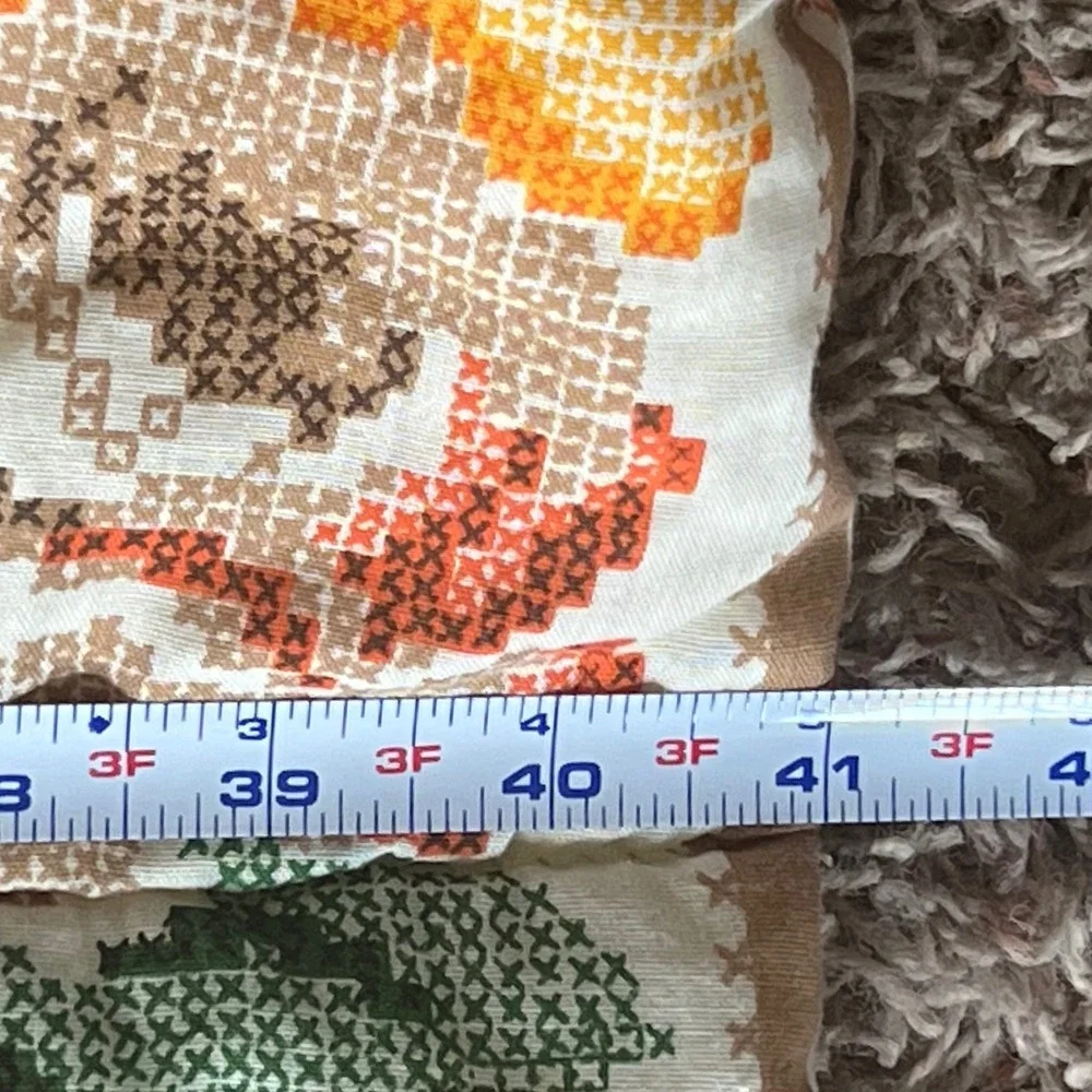 Vintage Floral Cross Stitch Print Quilted Comforter Bedspread Cottagecore 128x82